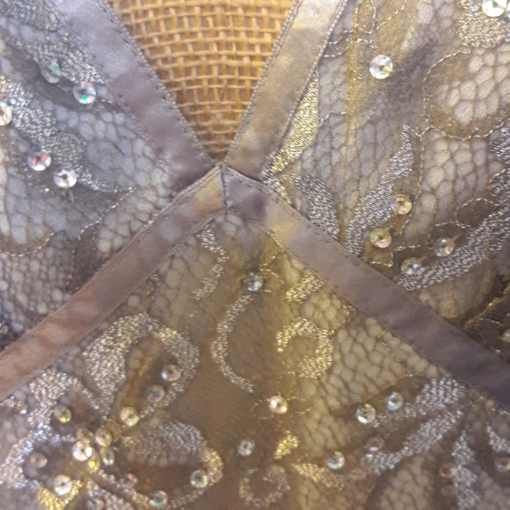 Express dress - Picture 3 of 6